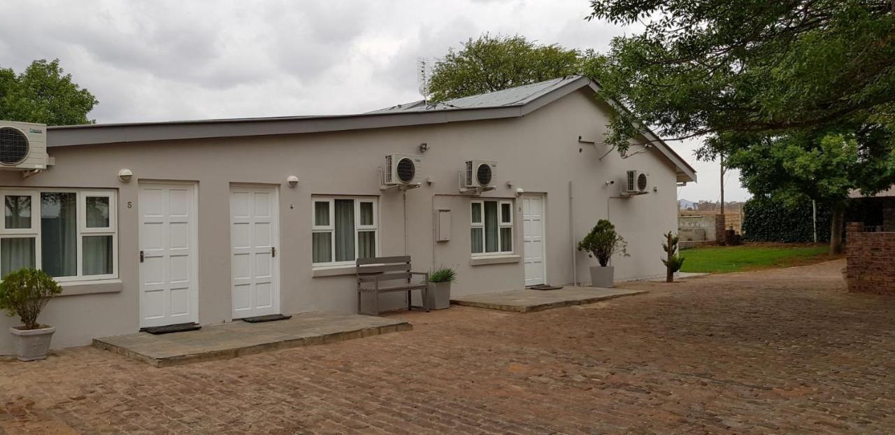Aloes Guest House 62 On Meintjies Middelburg  Eksteriør bilde
